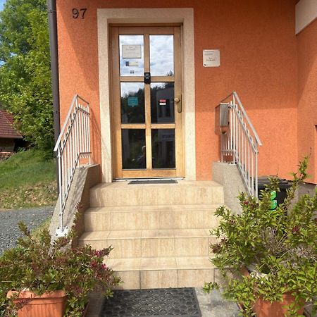 Penzion Pod Zámkem Zruc nad Sazavou Exterior foto